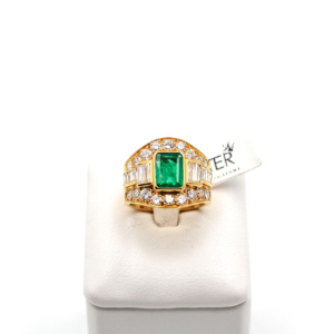 Elegante anello vintage con smeraldo centrale e diamanti in oro giallo 18 kt ketercomprooro