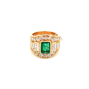 Lusso intramontabile Anello in oro giallo con smeraldo e diamanti scintillanti ketercomprooro
