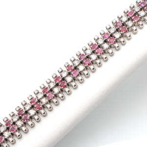 Scintillanti Dettagli del Bracciale Diamanti e Rubini in Armonia ketercomprooro